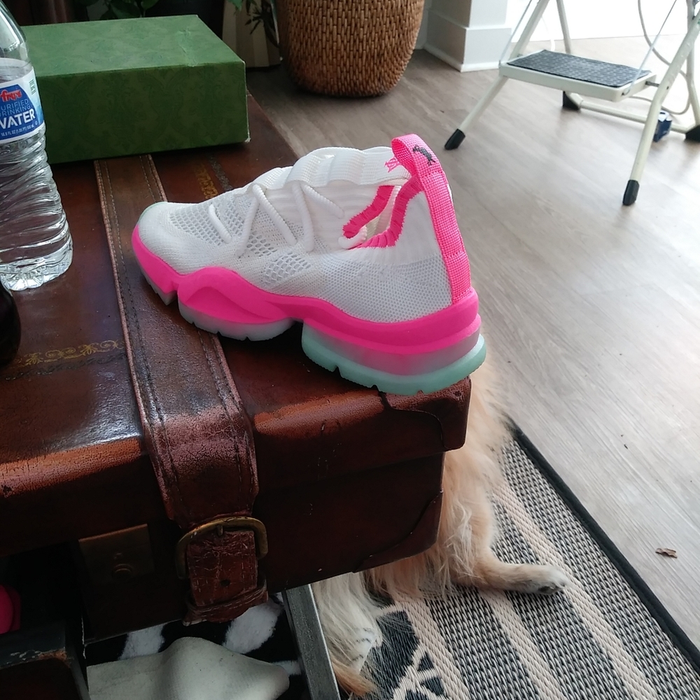 Sia collective tennis shoes